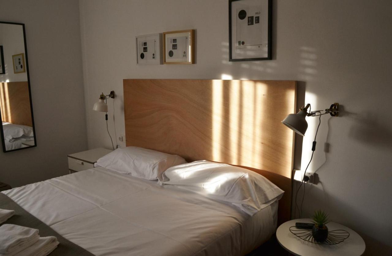 Tres Puentes Anguiano Apartamentos Y Hostal Buitenkant foto