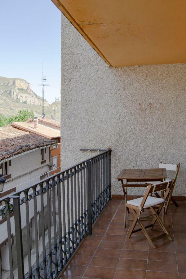 Tres Puentes Anguiano Apartamentos Y Hostal Buitenkant foto