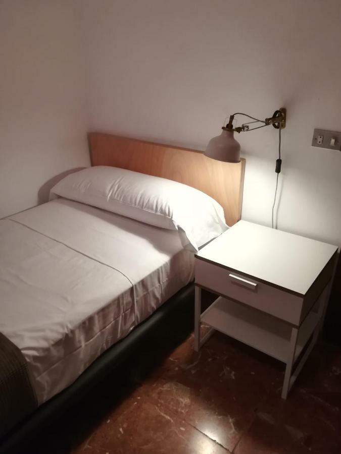 Tres Puentes Anguiano Apartamentos Y Hostal Buitenkant foto