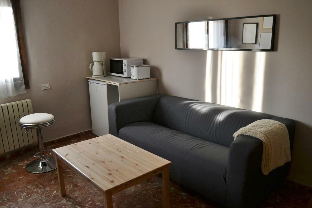 Tres Puentes Anguiano Apartamentos Y Hostal Buitenkant foto